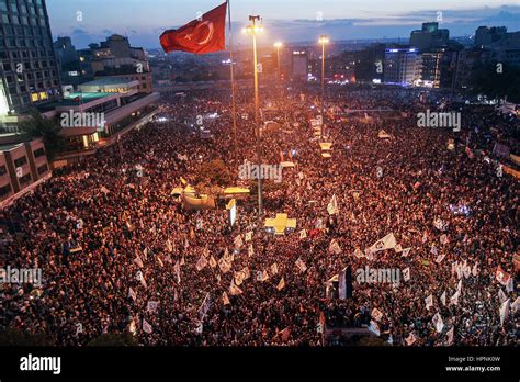 Geziparkprotesterna, 2013 års våg av protester mot stadsförnyelse och den turkiska regeringens auktoritära styre